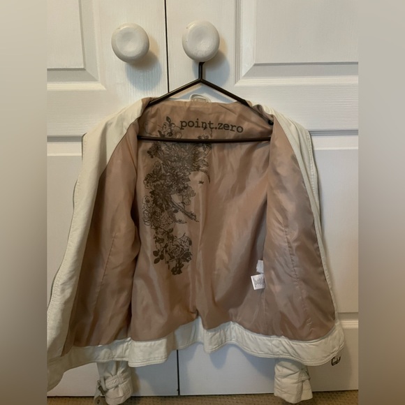 Women’s leather jacket - Picture 3 of 4